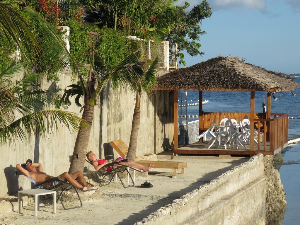 Aozora Seaside Mactan Hotel Мактан Екстериор снимка