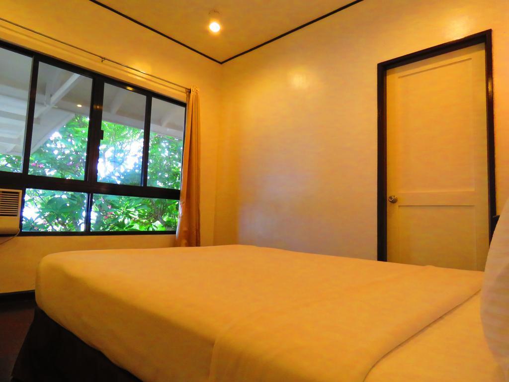 Aozora Seaside Mactan Hotel Мактан Екстериор снимка
