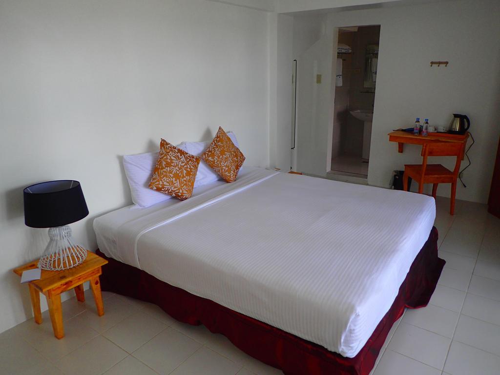 Aozora Seaside Mactan Hotel Мактан Екстериор снимка
