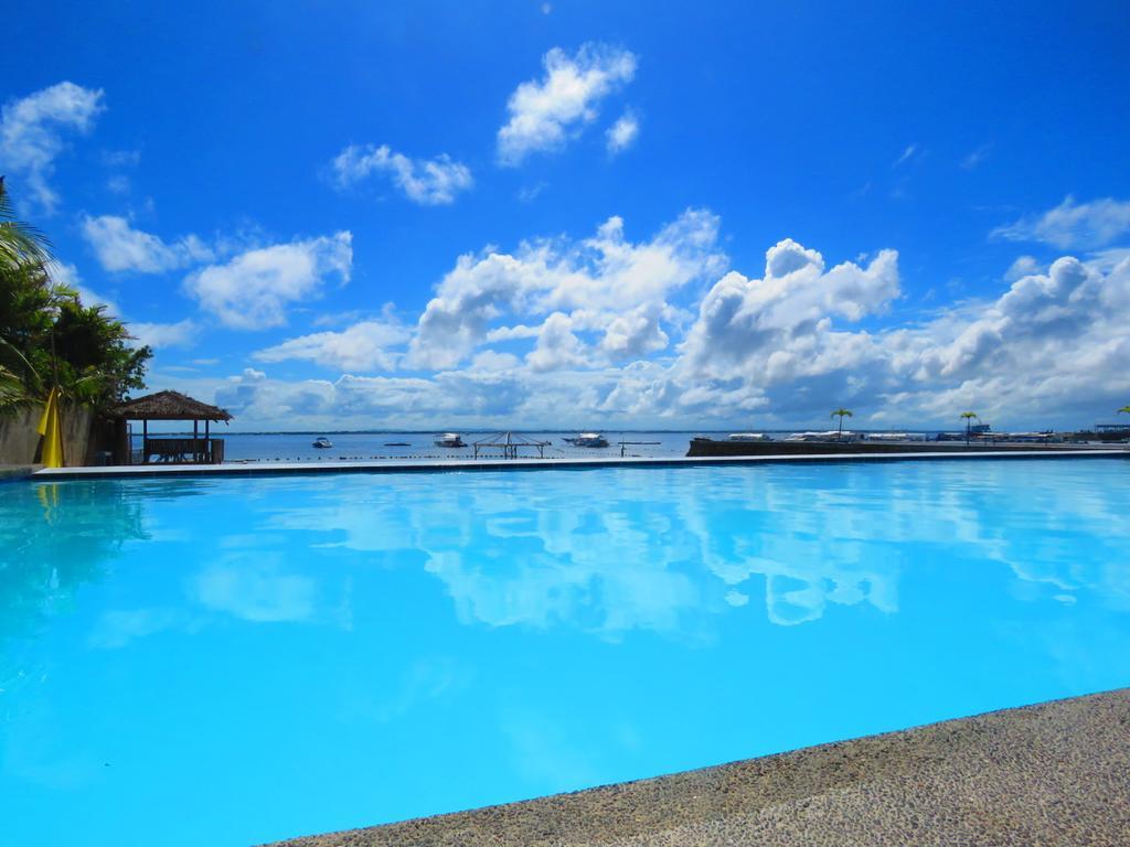 Aozora Seaside Mactan Hotel Мактан Екстериор снимка
