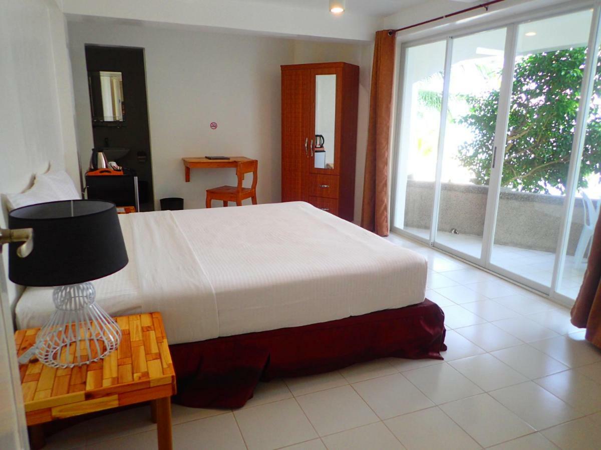 Aozora Seaside Mactan Hotel Мактан Екстериор снимка