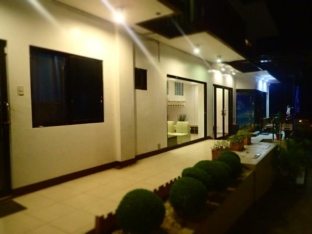 Aozora Seaside Mactan Hotel Мактан Екстериор снимка